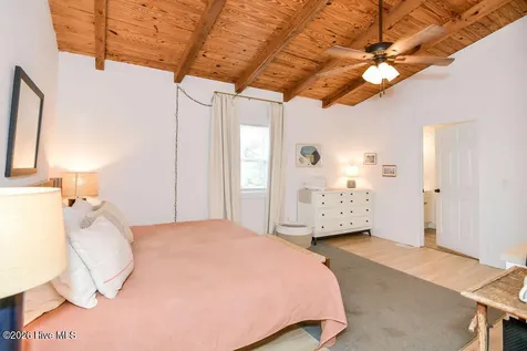 107 NE 78th Street Oak Island NC 28465