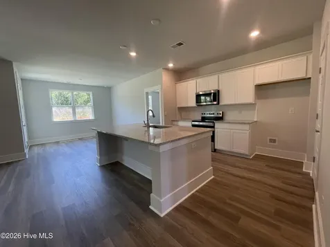 526 Silky Oak Drive SE Bolivia NC 28422