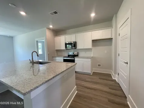 526 Silky Oak Drive SE Bolivia NC 28422