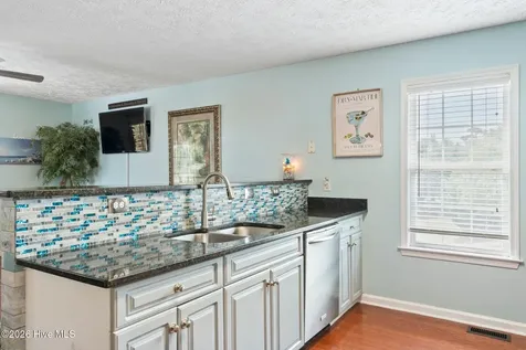 110 Palm Breeze Drive Carolina Beach NC 28428