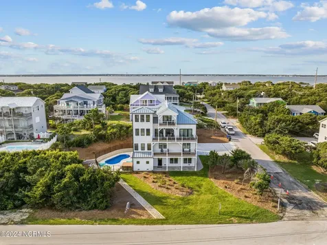 101 Melaine Street Emerald Isle NC 28594