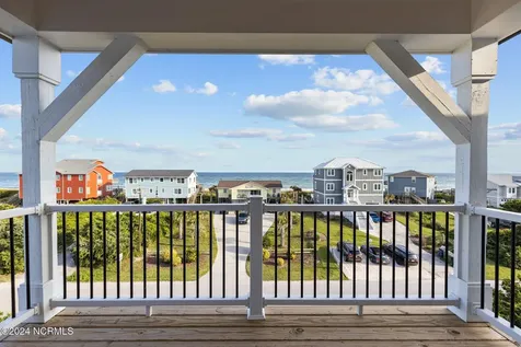 101 Melaine Street Emerald Isle NC 28594