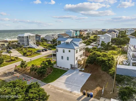 101 Melaine Street Emerald Isle NC 28594