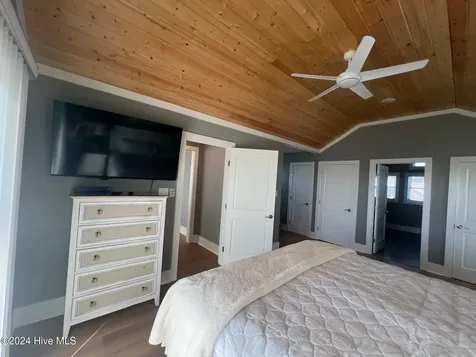101 Melaine Street Emerald Isle NC 28594