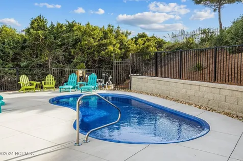101 Melaine Street Emerald Isle NC 28594