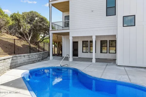 101 Melaine Street Emerald Isle NC 28594