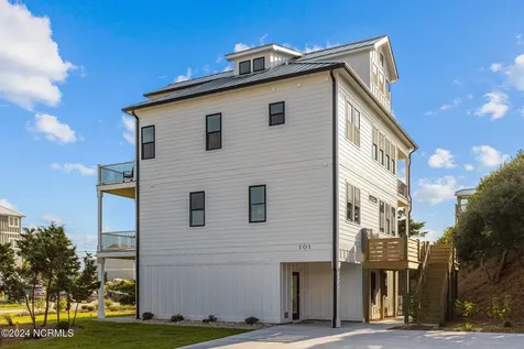 101 Melaine Street Emerald Isle NC 28594