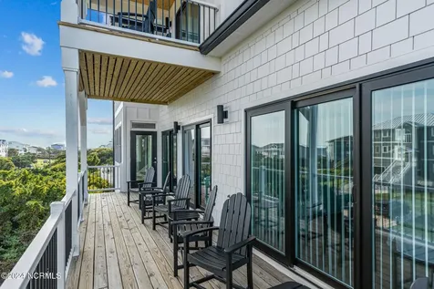 101 Melaine Street Emerald Isle NC 28594