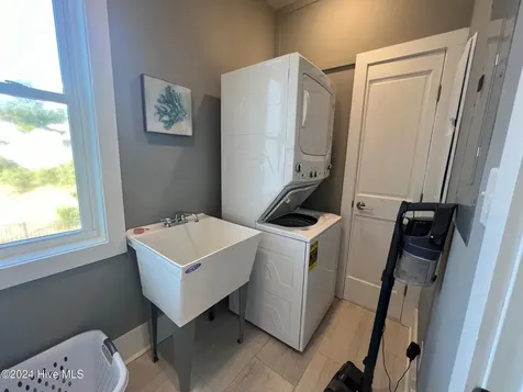 101 Melaine Street Emerald Isle NC 28594