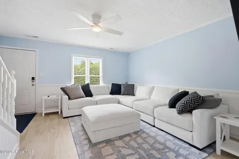 3200 Crystal Oaks Lane Morehead City NC 28557