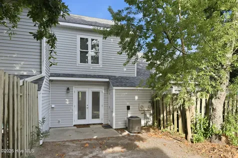 3200 Crystal Oaks Lane Morehead City NC 28557