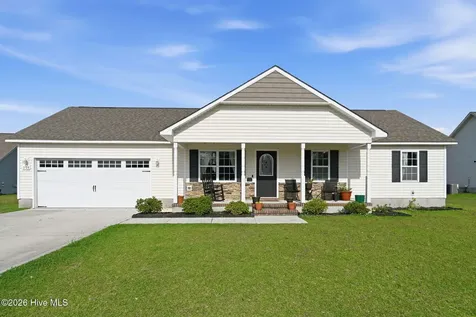 305 Basil Court Hubert NC 28539