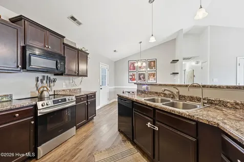 305 Basil Court Hubert NC 28539
