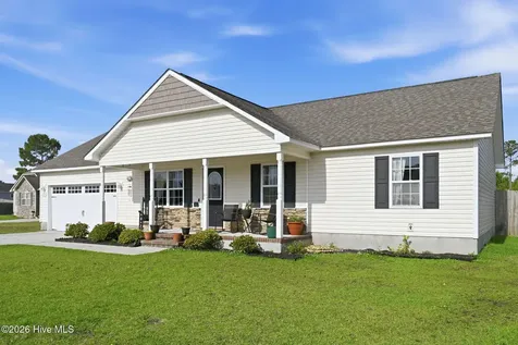 305 Basil Court Hubert NC 28539