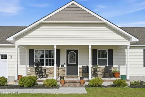 305 Basil Court Hubert NC 28539