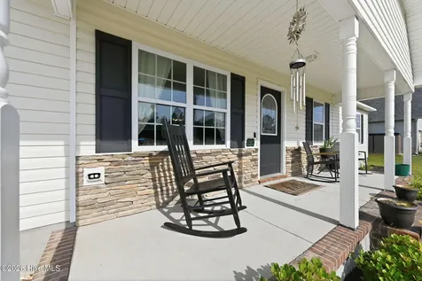 305 Basil Court Hubert NC 28539