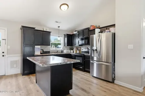 210 Brice Court Hubert NC 28539
