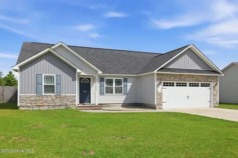 210 Brice Court Hubert NC 28539