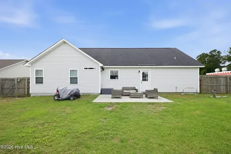 210 Brice Court Hubert NC 28539