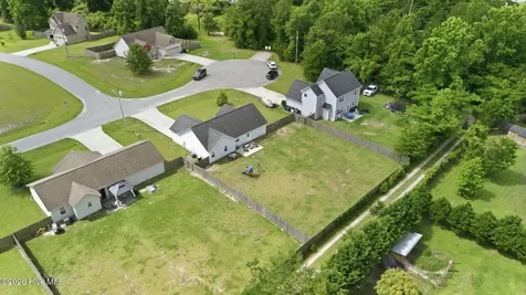 210 Brice Court Hubert NC 28539