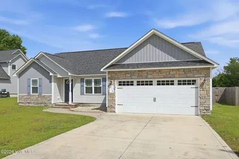 210 Brice Court Hubert NC 28539