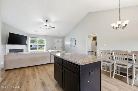 210 Brice Court Hubert NC 28539