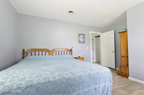 128 Seals Street Tabor City NC 28463