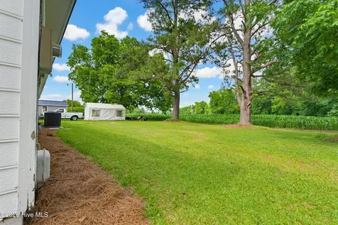 128 Seals Street Tabor City NC 28463