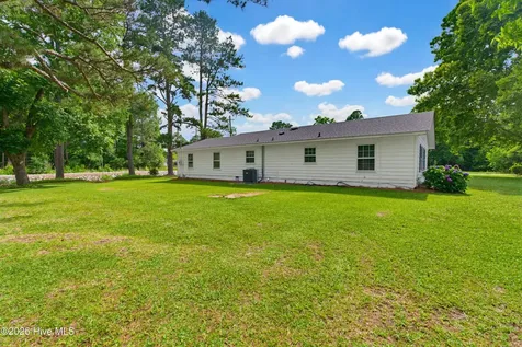 128 Seals Street Tabor City NC 28463