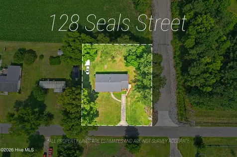 128 Seals Street Tabor City NC 28463