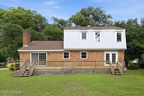 104 Gull Harbor Drive Newport NC 28570