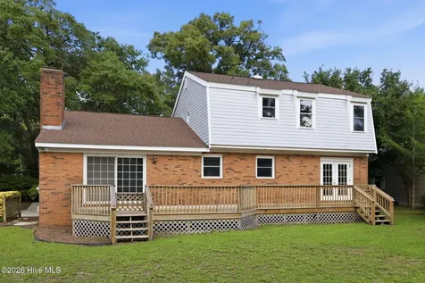 104 Gull Harbor Drive Newport NC 28570