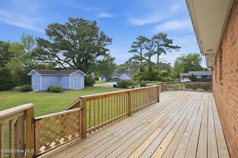104 Gull Harbor Drive Newport NC 28570