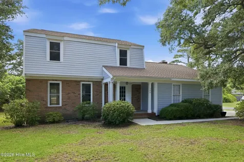 104 Gull Harbor Drive Newport NC 28570