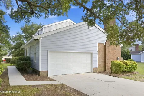 104 Gull Harbor Drive Newport NC 28570