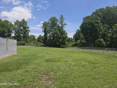 1133 S Parker Road Holly Ridge NC 28445