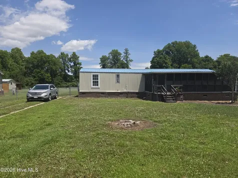 1133 S Parker Road Holly Ridge NC 28445