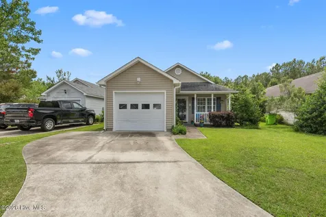 102 Gladiola Drive New Bern NC 28562