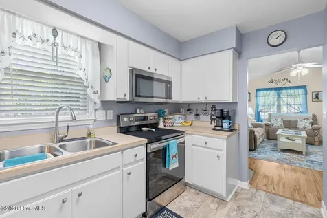 102 Gladiola Drive New Bern NC 28562