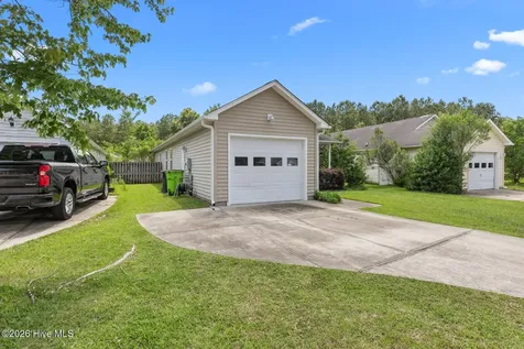 102 Gladiola Drive New Bern NC 28562