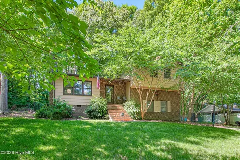 1832 Travis Lane Burlington NC 27217