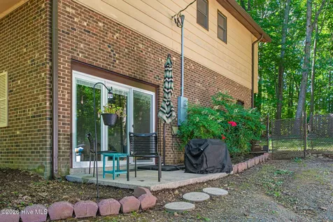 1832 Travis Lane Burlington NC 27217