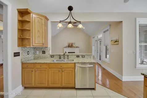 789 Queens Creek Road Hubert NC 28539