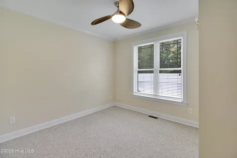 789 Queens Creek Road Hubert NC 28539
