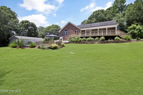 789 Queens Creek Road Hubert NC 28539