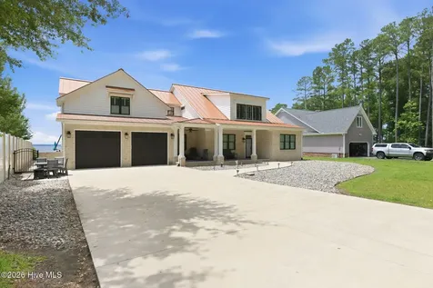 685 Raymond Road Arapahoe NC 28510