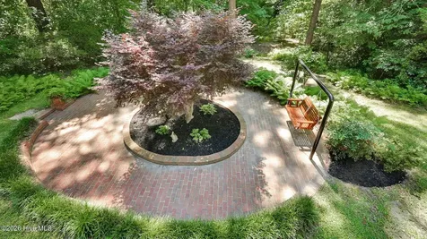 141 E Longmeadow Road Greenville NC 27858