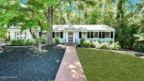 141 E Longmeadow Road Greenville NC 27858