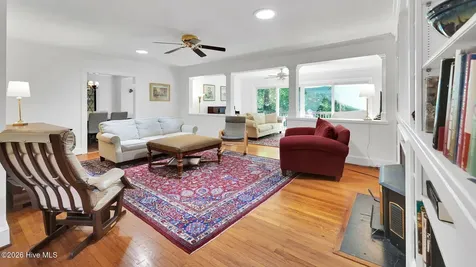 141 E Longmeadow Road Greenville NC 27858