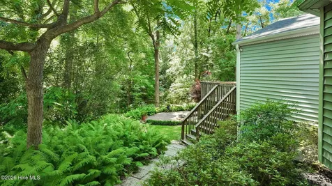 141 E Longmeadow Road Greenville NC 27858